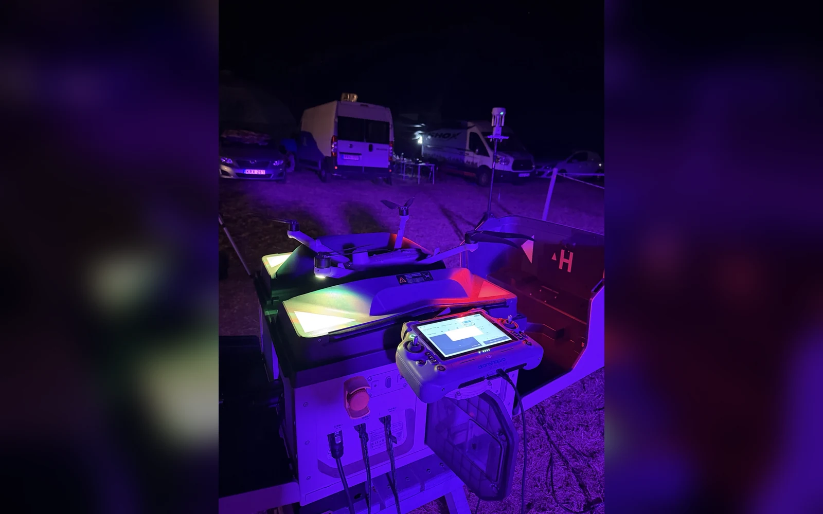DJI Dock és drónos rendszer éjszakai üzem közben